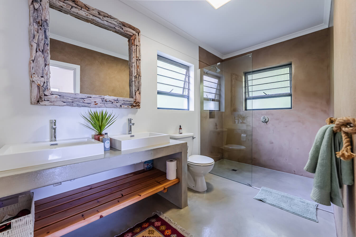 big bathroom with shower adn double vanity